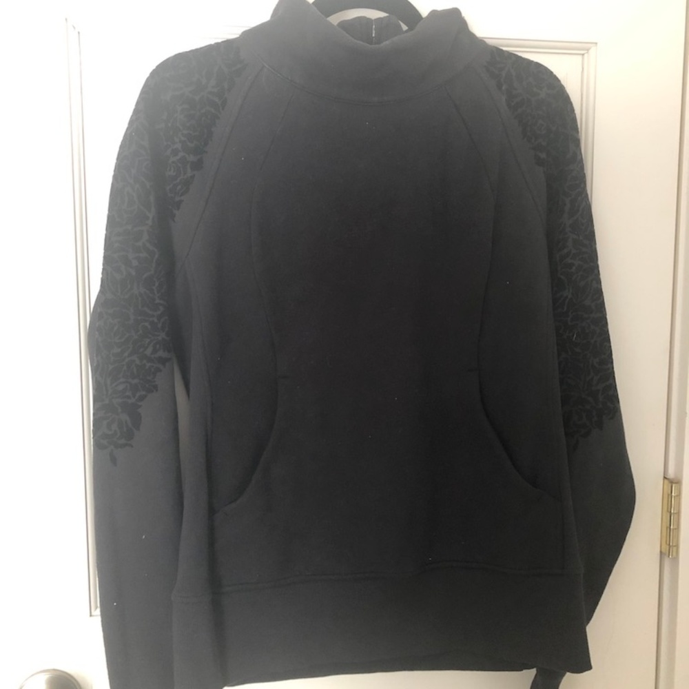 EUC Lululemon Black Flocked Sweatshirt 10
